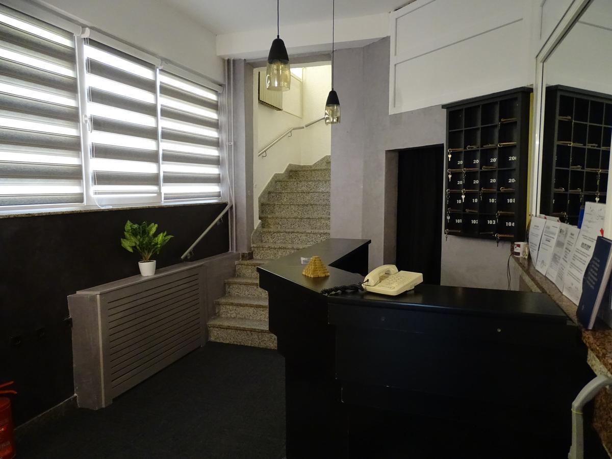 Motel Luxor Високо Екстериор снимка